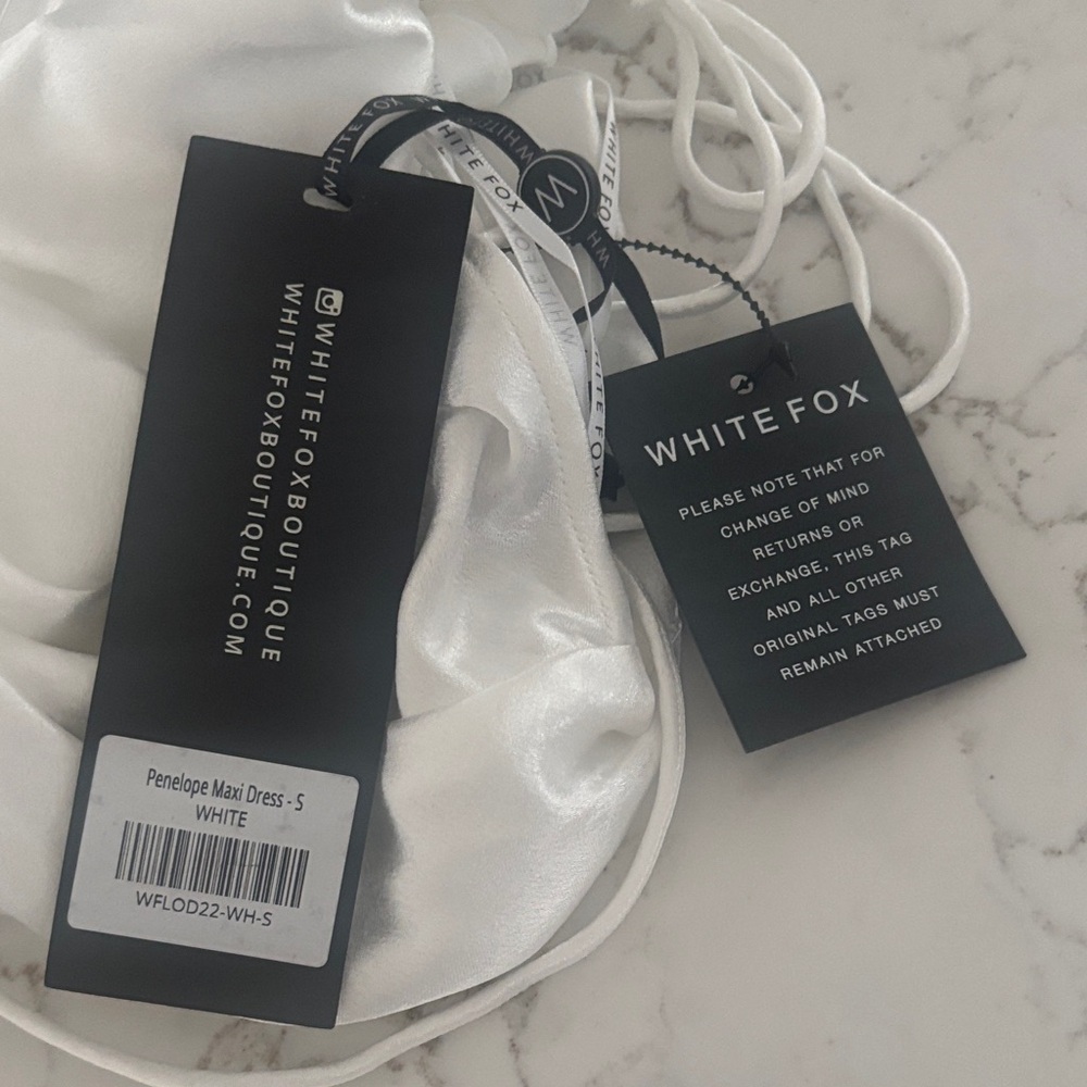 NWT  White Fox Satin Women Dress - small - Picture 5 of 5